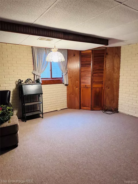 Other - 588 Oakbrook Cir, Flushing, MI 48433 photo 2 of 6