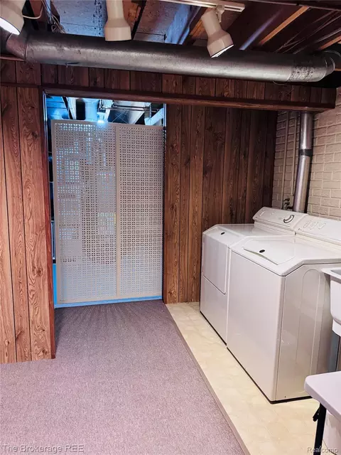 Other - 588 Oakbrook Cir, Flushing, MI 48433 photo 4 of 6