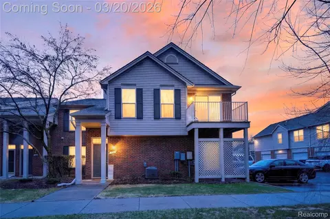 13343 Forest Ridge Blvd, Sterling Heights, MI 48313