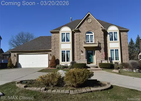 17389 Maple Hill Dr, Northville, MI 48168