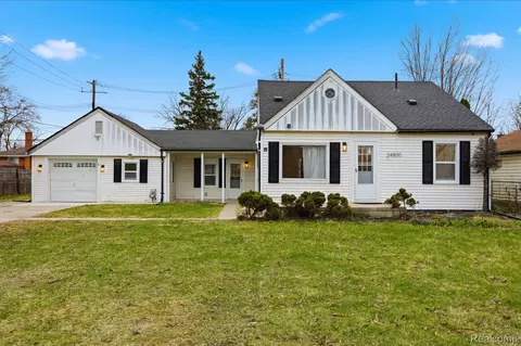 24800 Ann Arbor Trl, Dearborn Heights, MI 48127