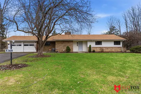 5368 Oaktree Ct, Flint, MI 48532