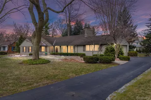 6183 Lantern Ln, Bloomfield Hills, MI 48301