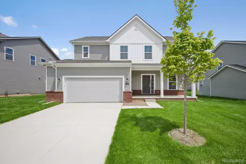 27147 Silo Dr, Saline, MI 48176