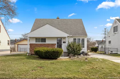 6872 Lathers St, Garden City, MI 48135