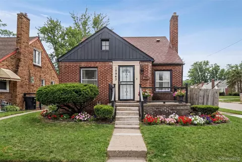18943 Curtis St, Detroit, MI 48219