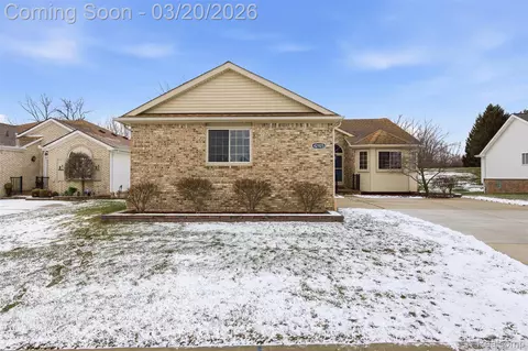 42925 N Hampton Dr, Sterling Heights, MI 48314