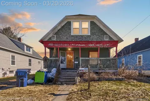 222 N Grant St, Bay City, MI 48708