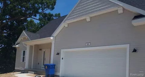 366 Dorchester Dr, Howell, MI 48855