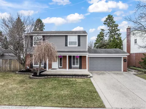 31659 Perth St, Livonia, MI 48154