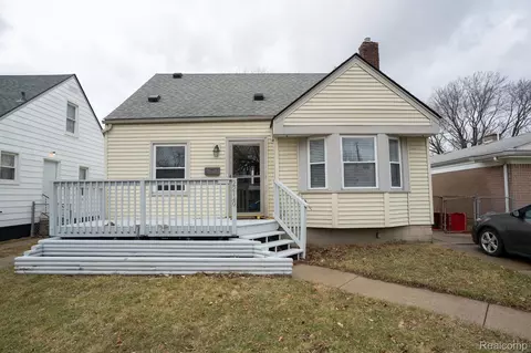 22149 David Ave, Eastpointe, MI 48021