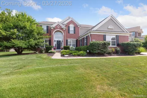 59200 Peters Barn Dr, Lyon, MI 48178