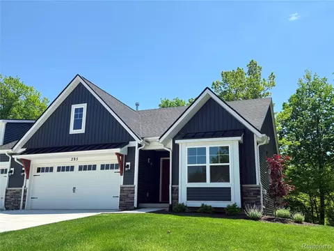 295 Canyon Creek Ct #29, Marion, MI 48843