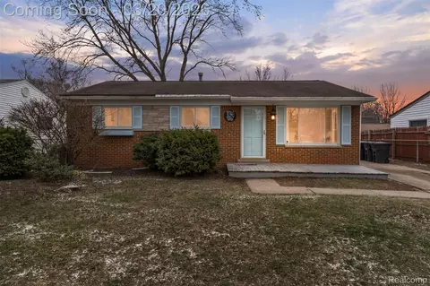 30340 Fairfax St, Livonia, MI 48152