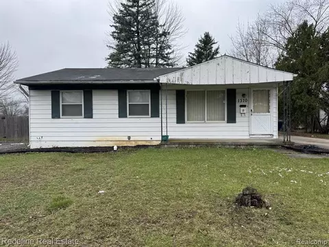 1370 Stamford Rd, Superior, MI 48198