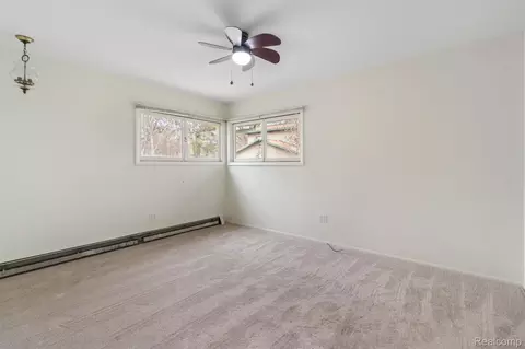 Bedroom - 632 Dorbert Dr, Waterloo, MI 49259 photo 5 of 7