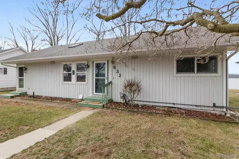 Exterior - 632 Dorbert Dr, Waterloo, MI 49259 photo 5 of 7