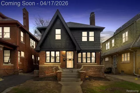 2633 Collingwood St, Detroit, MI 48206