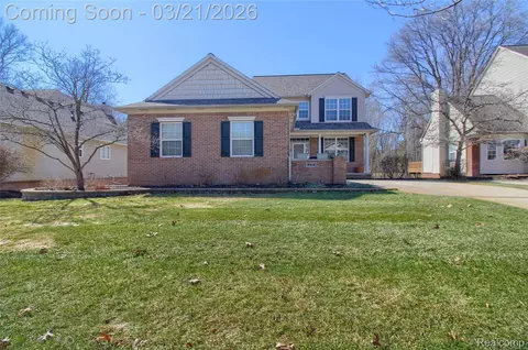 9814 Tioga Trl #120, Pinckney, MI 48169