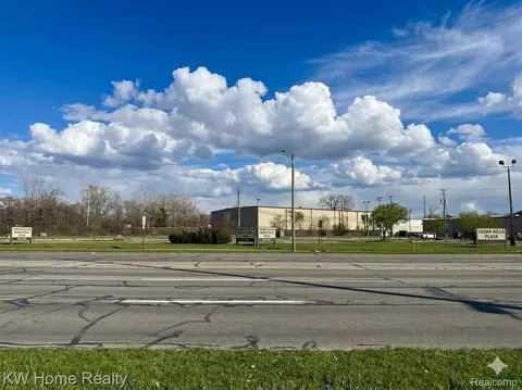 20800 Groesbeck Hwy, Warren, MI 48089