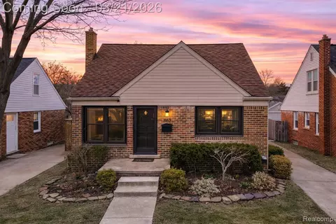 1162 W 11 Mile Rd, Berkley, MI 48072