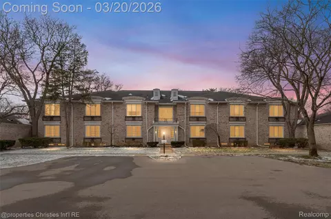 40750 Woodward Ave #25, Bloomfield Hills, MI 48304