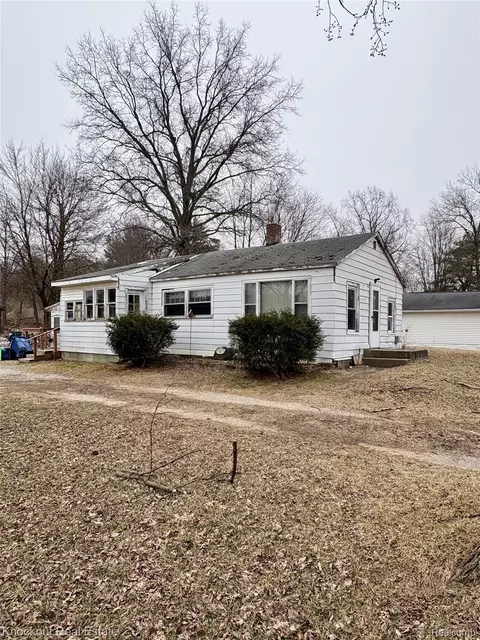 203 E North St, Saint Charles, MI 48655