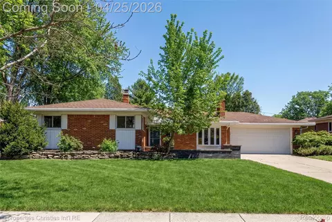 16830 Pollyanna St, Livonia, MI 48154