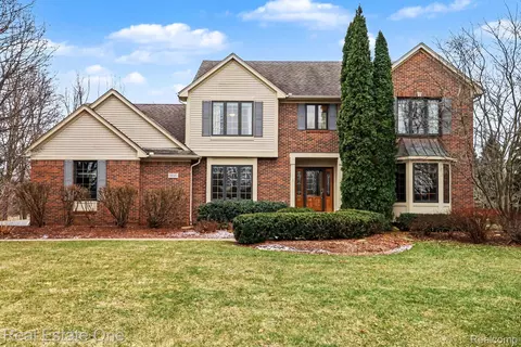 5045 Ashford Rd, Independence, MI 48348