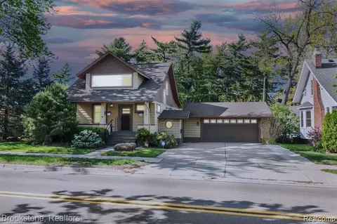 233 Gardenia Ave, Royal Oak, MI 48067