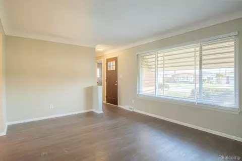30705 Longfellow Ave, Madison Heights, MI 48071