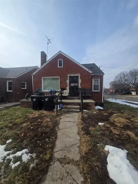 18715 Albion St, Detroit, MI 48234