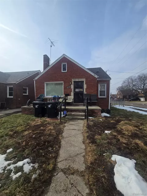 18715 Albion St, Detroit, MI 48234