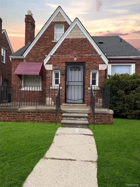 10318 Beaconsfield St, Detroit, MI 48224