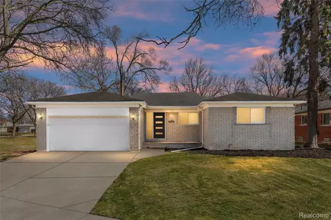 25538 Parsons Dr, Southfield, MI 48075