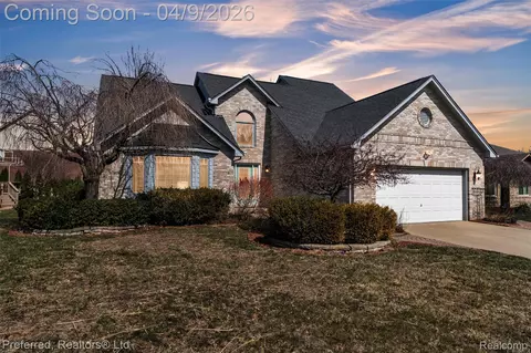 11673 Diamond Ln, Washington, MI 48094