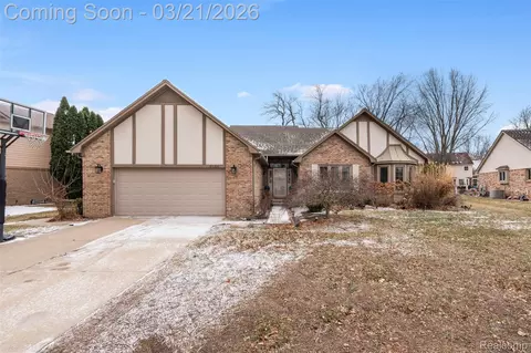 4346 Curry Dr, Sterling Heights, MI 48314