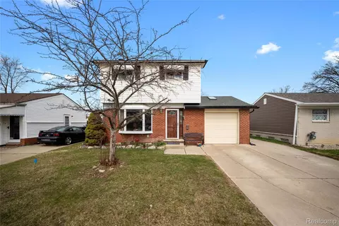 30842 Middlebury St, Westland, MI 48186