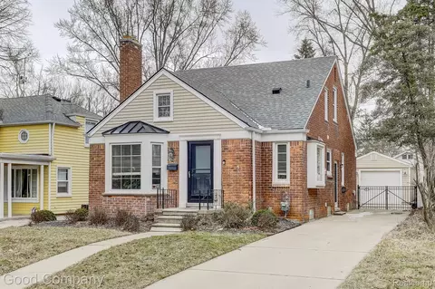 924 Marywood Dr, Royal Oak, MI 48067