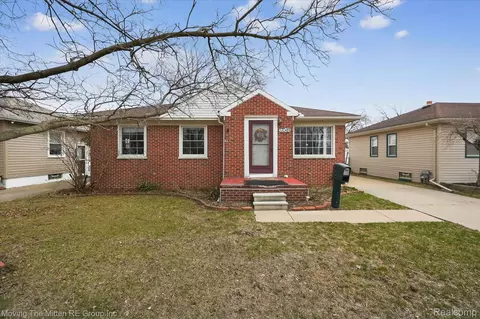 17049 Reno St, Riverview, MI 48193