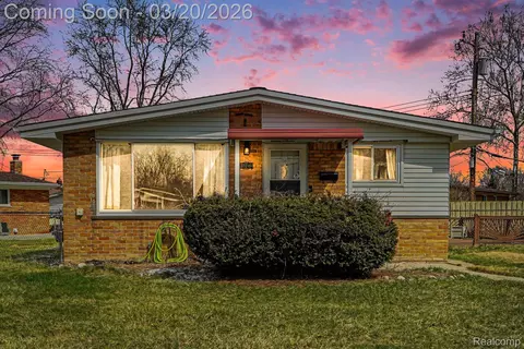 33240 Parkwood St, Westland, MI 48186