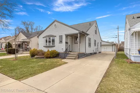 4028 18th St, Wyandotte, MI 48192