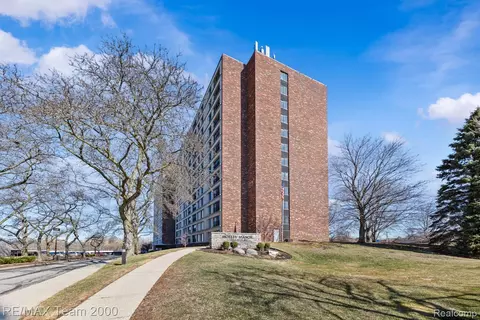 21800 Morley Ave #206, Dearborn, MI 48124