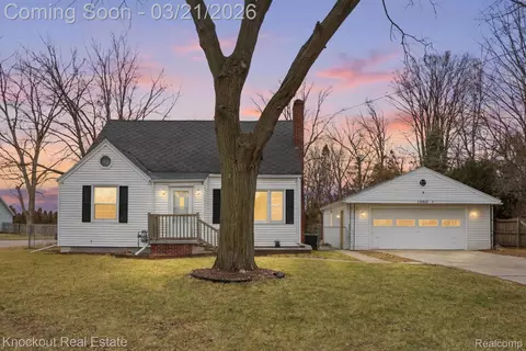 1060 Cross St, Saginaw, MI 48602