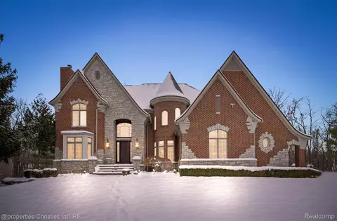 6947 Kirkbridge Hl, West Bloomfield, MI 48322