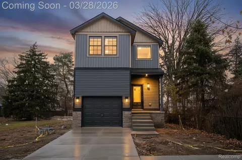 8475 Stout Ave, Warren, MI 48093
