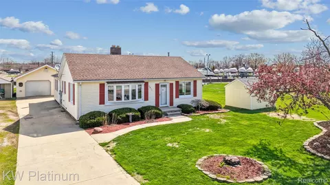 7811 Alexandria Dr, Ira, MI 48023