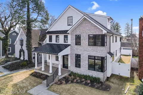 667 Oak, Birmingham, MI 48009