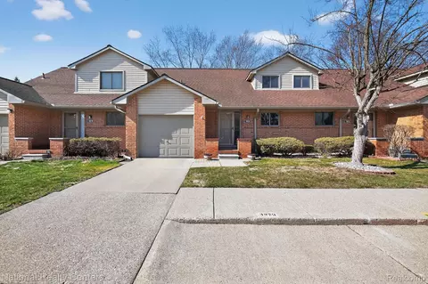 3920 Old Creek Rd, Troy, MI 48084
