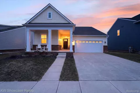 3108 Theodore E, Wixom, MI 48393